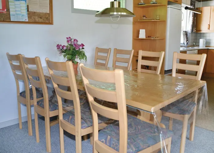 Skovskaden Xi Nyaraló *